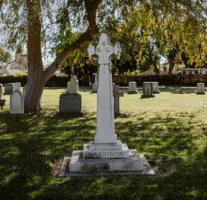 headstone symbolism